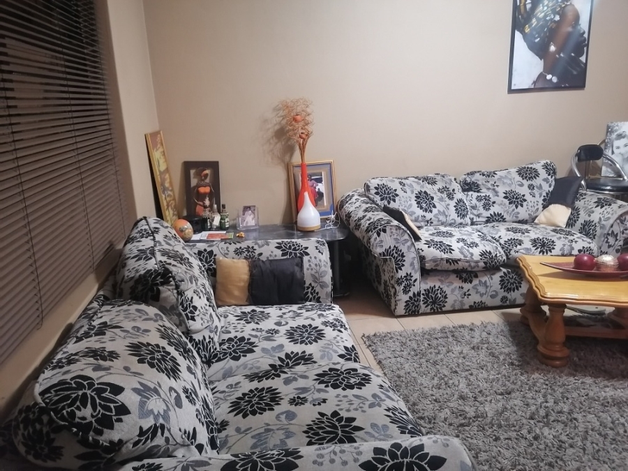 2 Bedroom Property for Sale in Potchefstroom North West